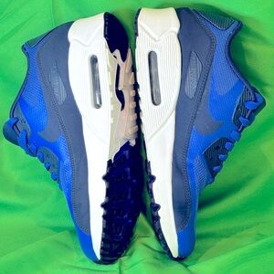 Nike air max royal blue SZ 5.5Y.